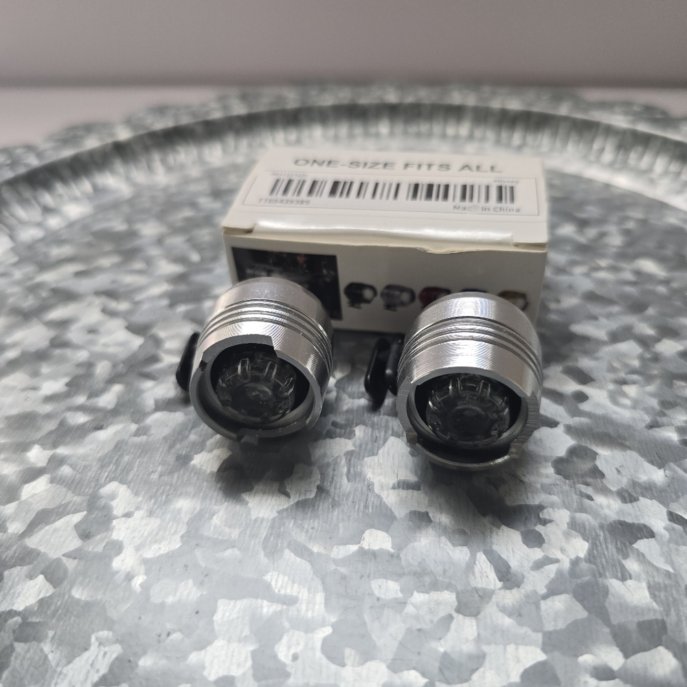 ⭐️40% Off⭐️ Croc Headlights in Silvery Metal (Set of 2) - Picture 4 of 6